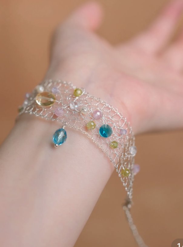 Époque Vintage-Inspired Bracelet